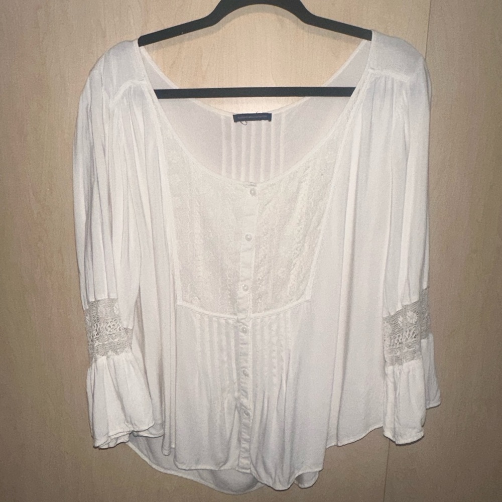 Woman’s American Eagle blouse size XL